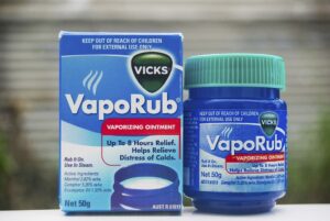 Is Vicks Good for Chapped Lips
